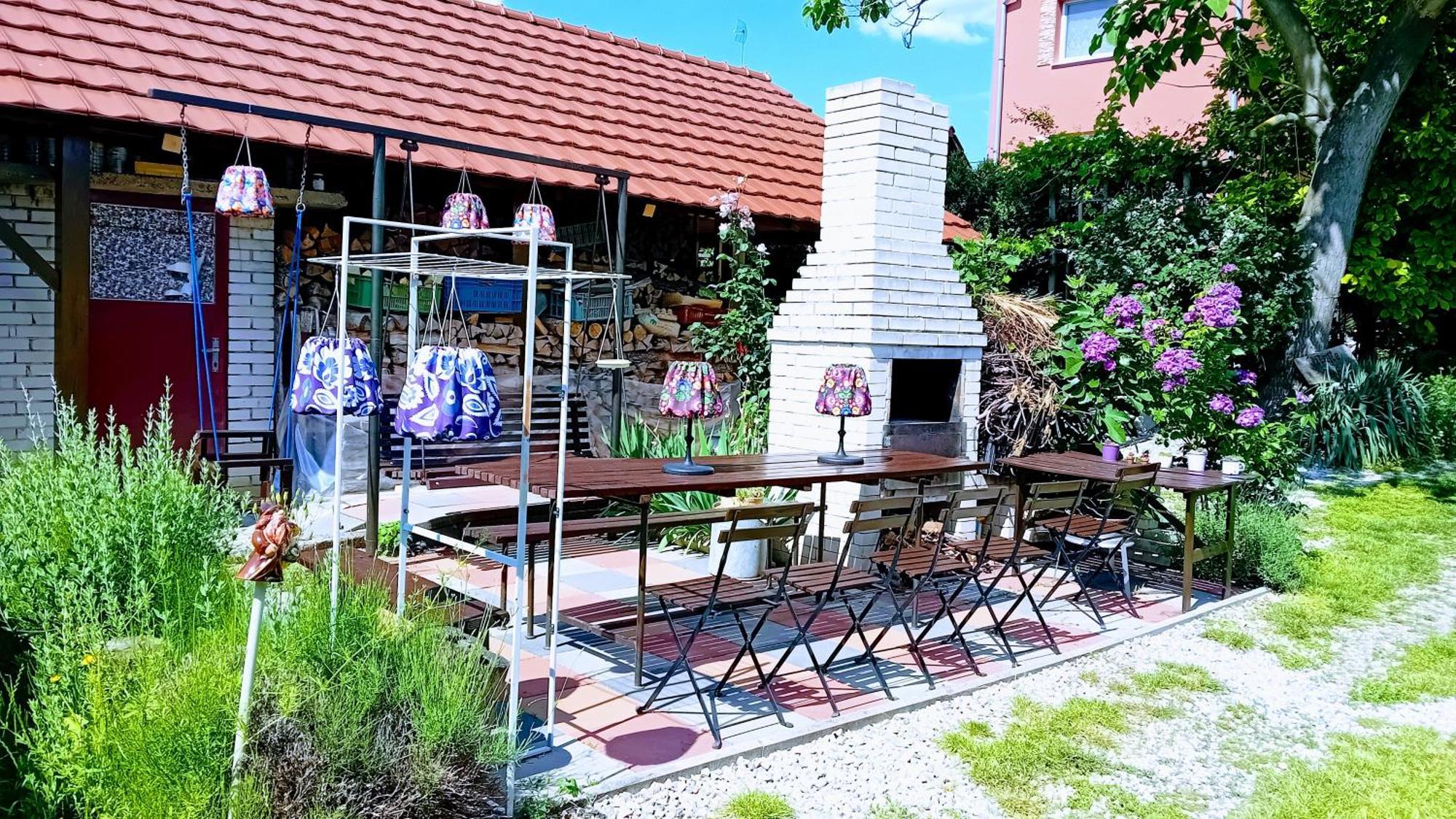 Podhájska Penzion Vilka Podhajcanka מראה חיצוני תמונה