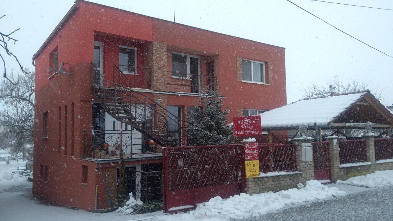 Podhájska Penzion Vilka Podhajcanka מראה חיצוני תמונה